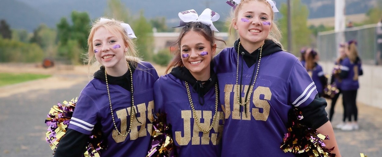 JHS cheerleaders
